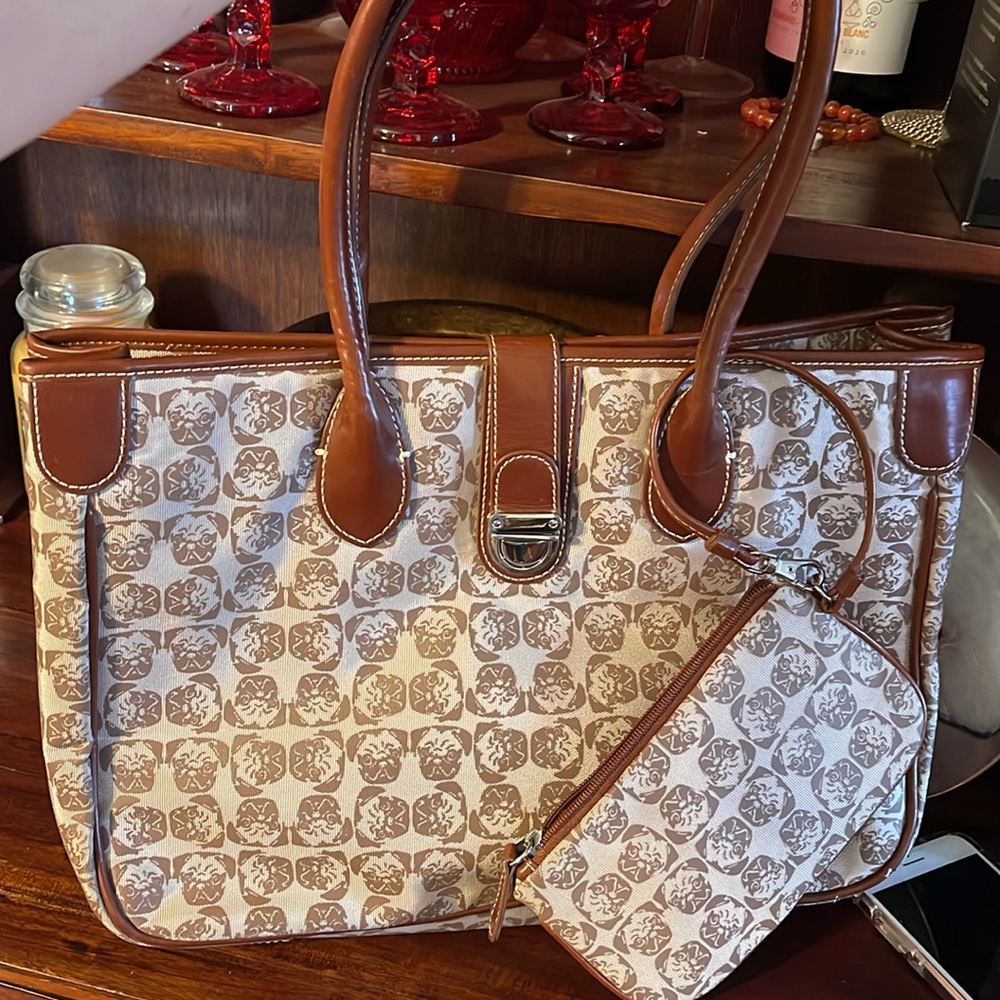 DANBURY MINT Elegant Brown and Cream Tote Bag Set
